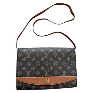 Authentic a Louis Vuitton Monogram Bordeaux Flap Bag Strap Removable